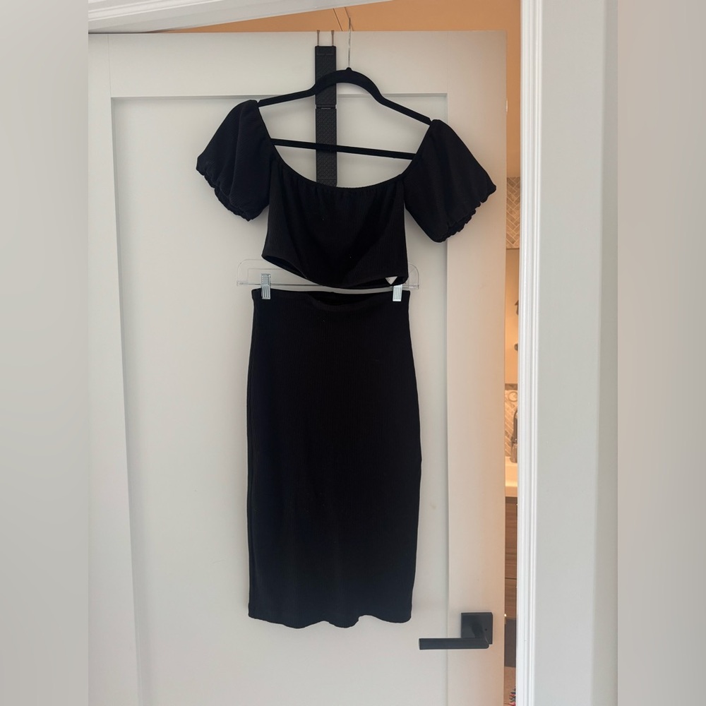 Reformation Black Set with puffy sleeves - Picture 2 of 4